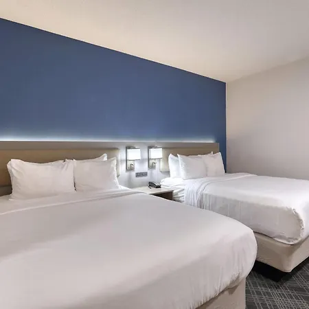 Comfort Suites Milwaukee Airport-2